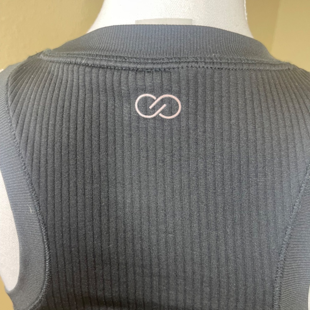 Calla  ribbed black tank top size medium - Picture 5 of 5